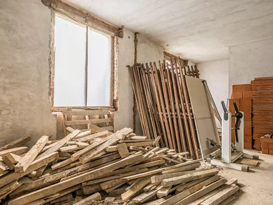 Immagine 46 di Villa in vendita  a Calcinaia