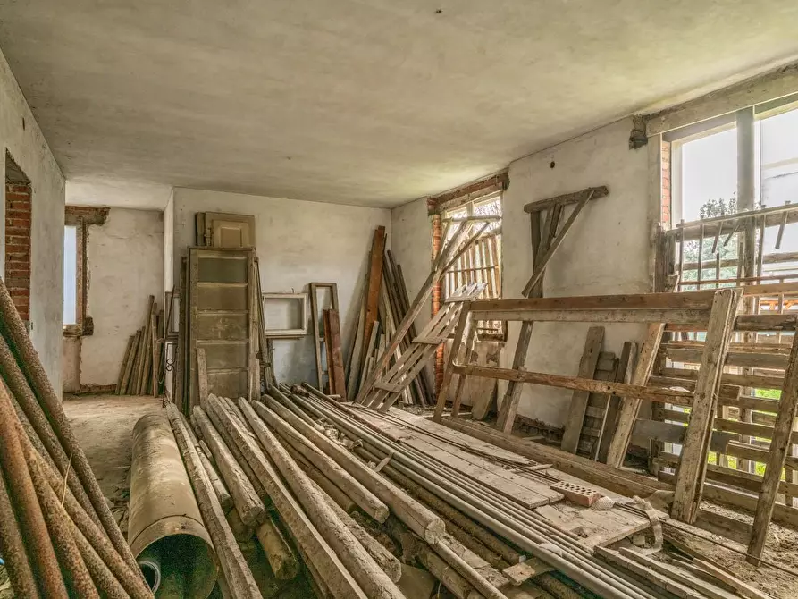 Immagine 49 di Villa in vendita  a Calcinaia