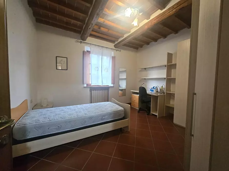 Immagine 42 di Casa colonica in vendita  a Poggibonsi