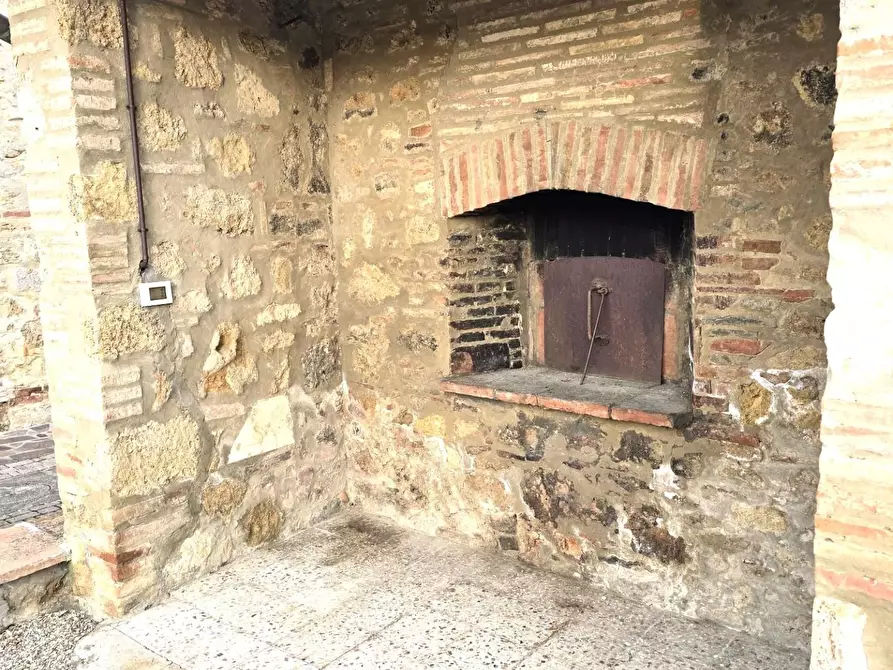 Immagine 5 di Casa colonica in vendita  a Poggibonsi
