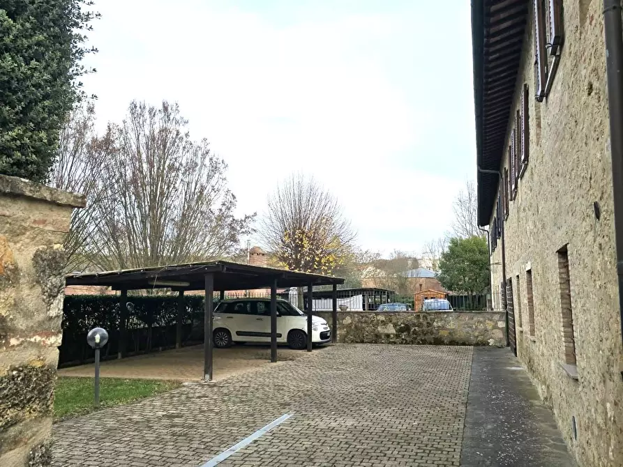 Immagine 21 di Casa colonica in vendita  a Poggibonsi