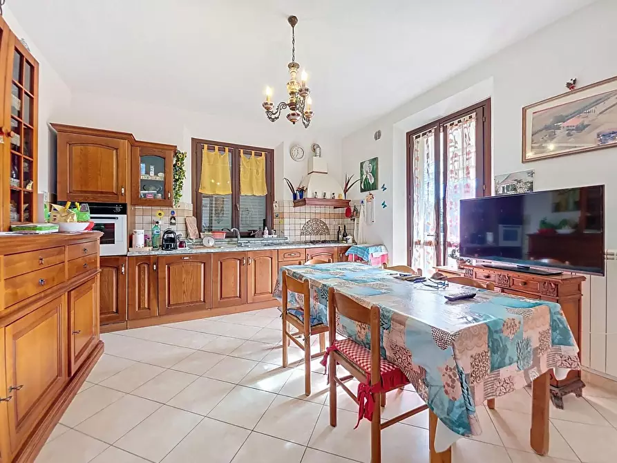 Immagine 36 di Villa in vendita  a San Giuliano Terme