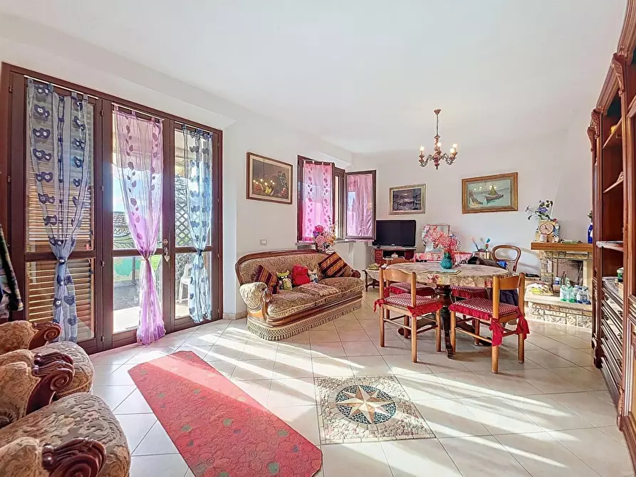 Immagine 25 di Villa in vendita  a San Giuliano Terme