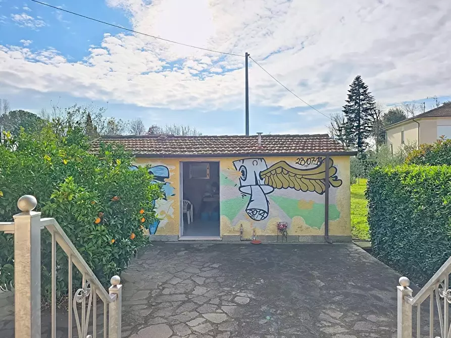 Immagine 38 di Villa in vendita  a San Giuliano Terme