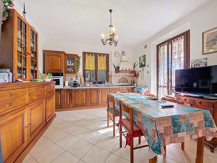 Immagine 32 di Villa in vendita  a San Giuliano Terme