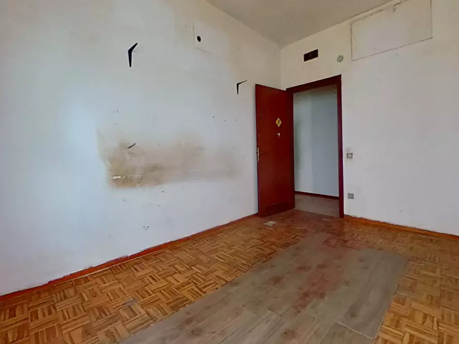 Immagine 13 di Appartamento in vendita  a Pisa