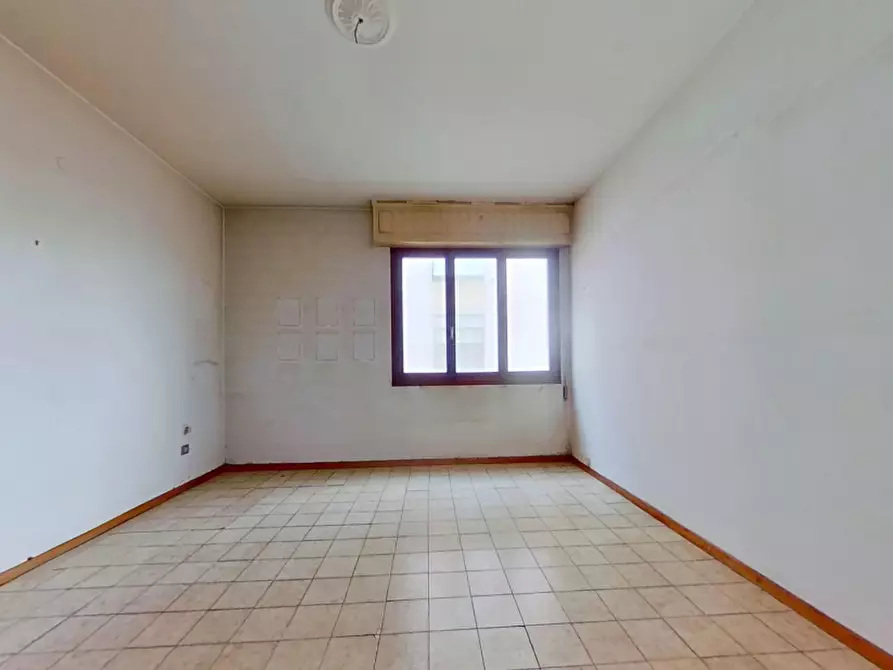 Immagine 6 di Appartamento in vendita  a Pisa