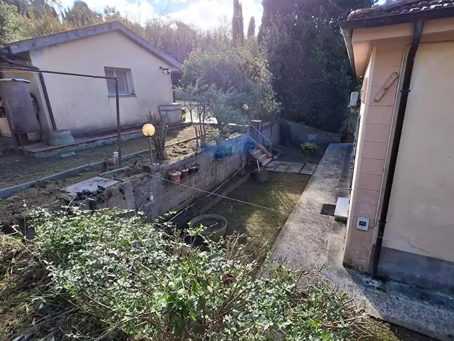 Immagine 14 di Casa indipendente in vendita  a Collesalvetti