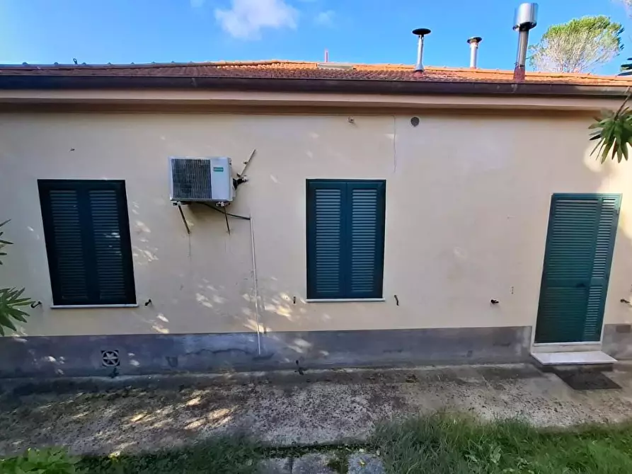 Immagine 2 di Casa indipendente in vendita  a Collesalvetti