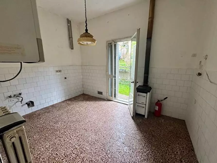 Immagine 25 di Casa indipendente in vendita  a Collesalvetti