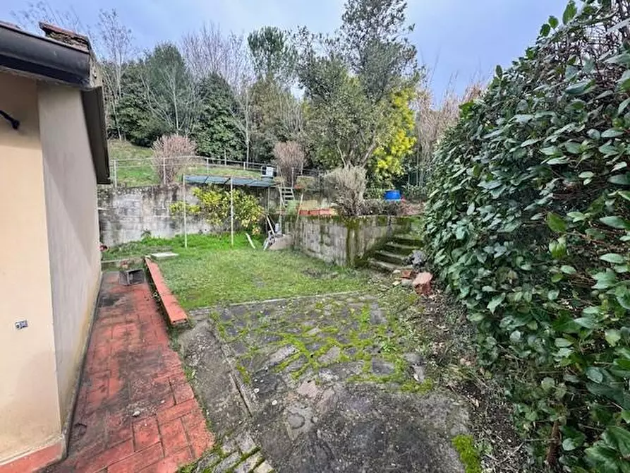 Immagine 37 di Casa indipendente in vendita  a Collesalvetti