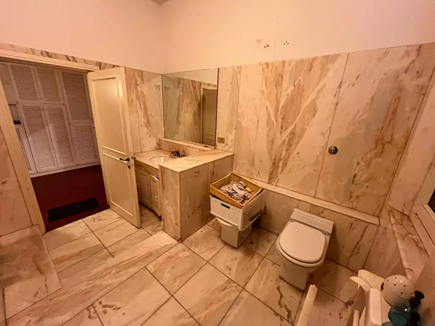 Immagine 19 di Villa in vendita  a Empoli