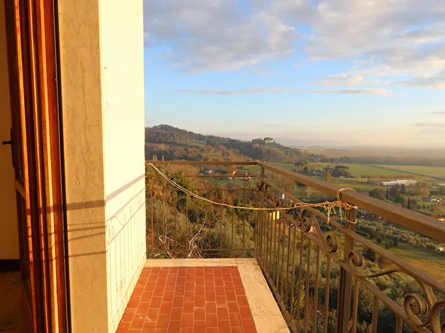 Immagine 8 di Casa bifamiliare in vendita  a Pontedera