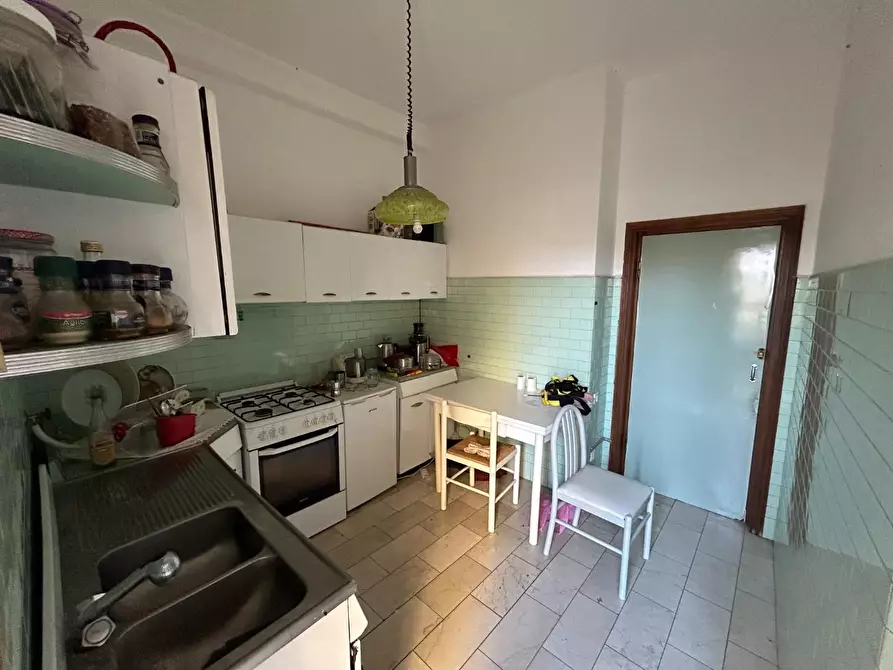 Immagine 17 di Appartamento in vendita  a Siena