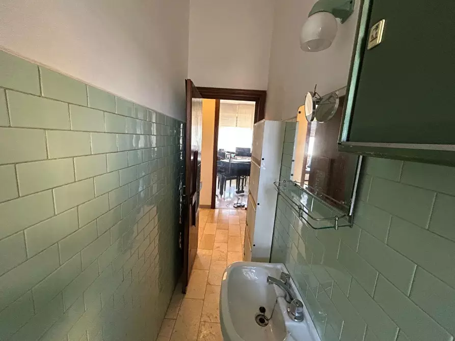 Immagine 28 di Appartamento in vendita  a Siena