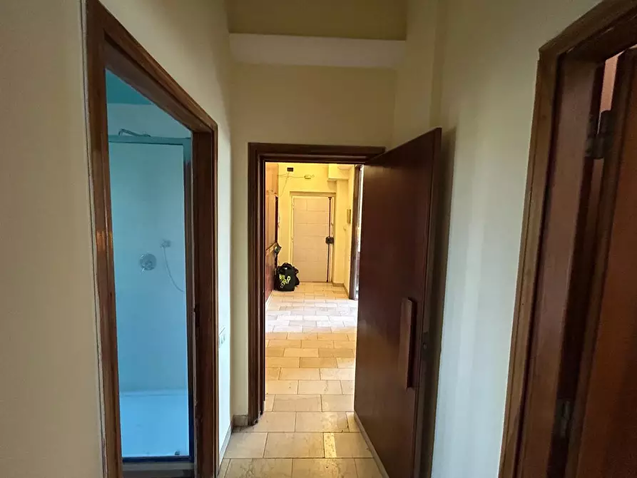 Immagine 10 di Appartamento in vendita  a Siena