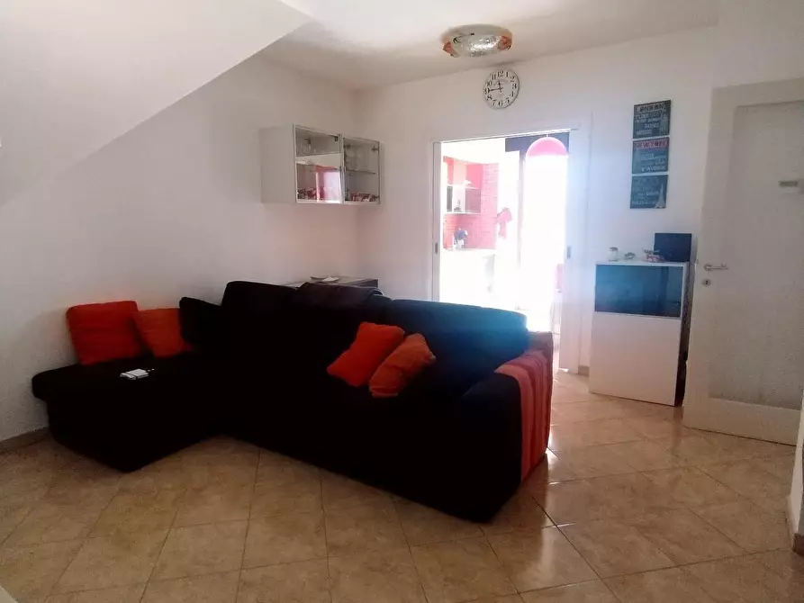 Immagine 3 di Appartamento in vendita  a Massa