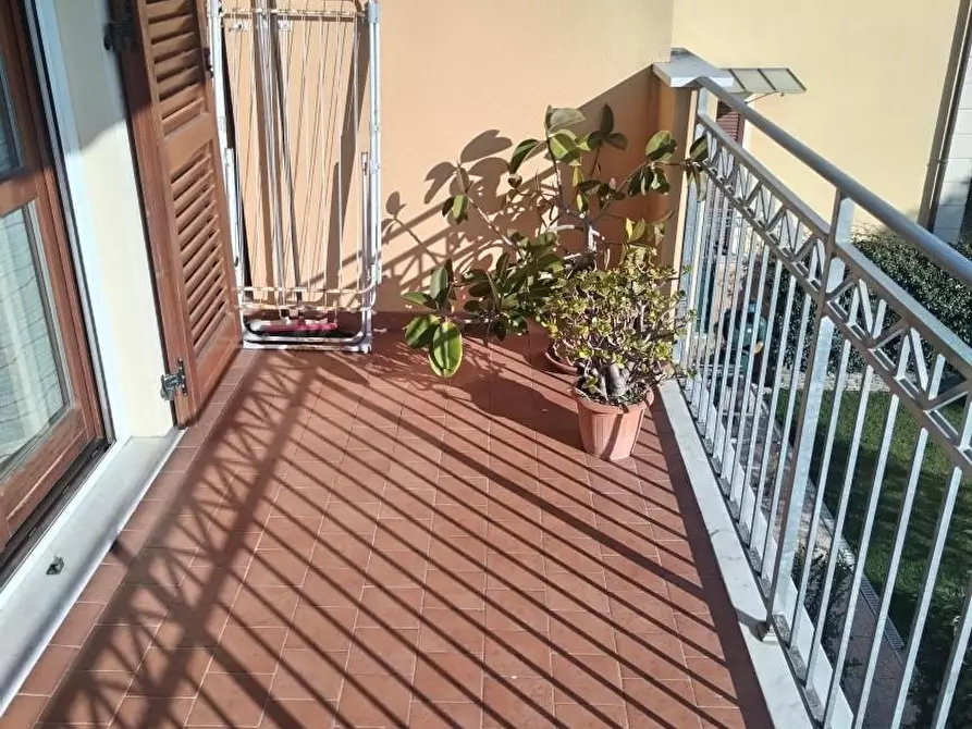 Immagine 8 di Appartamento in vendita  a Massa