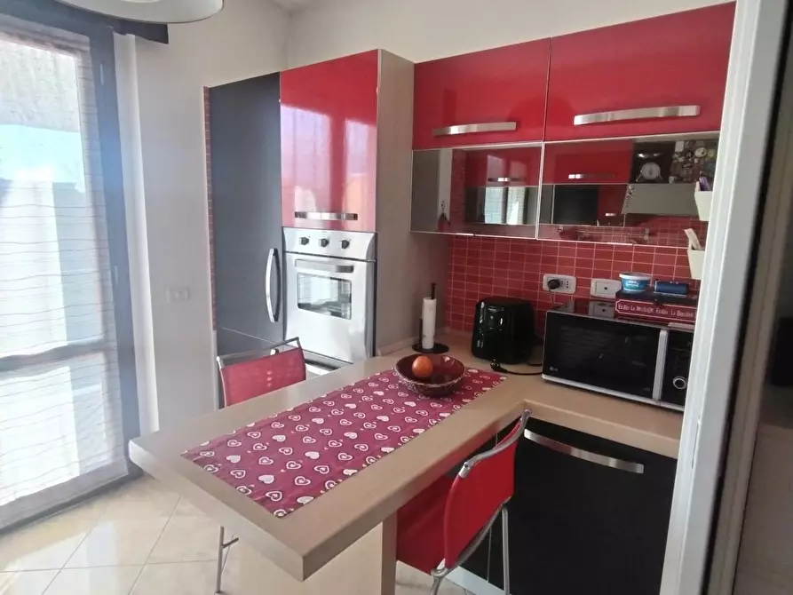 Immagine 5 di Appartamento in vendita  a Massa