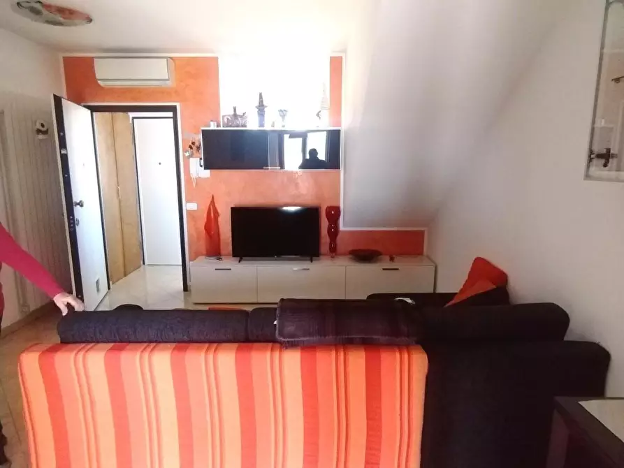 Immagine 4 di Appartamento in vendita  a Massa