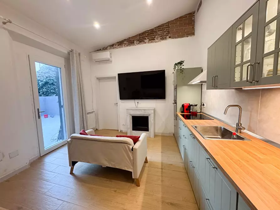 Immagine 4 di Appartamento in vendita  a Pisa