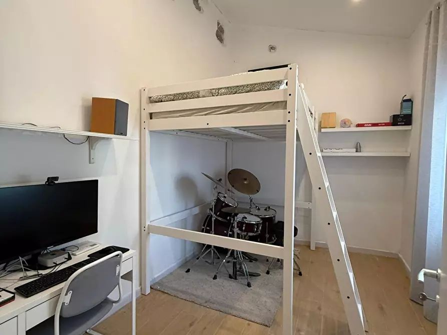 Immagine 12 di Appartamento in vendita  a Pisa