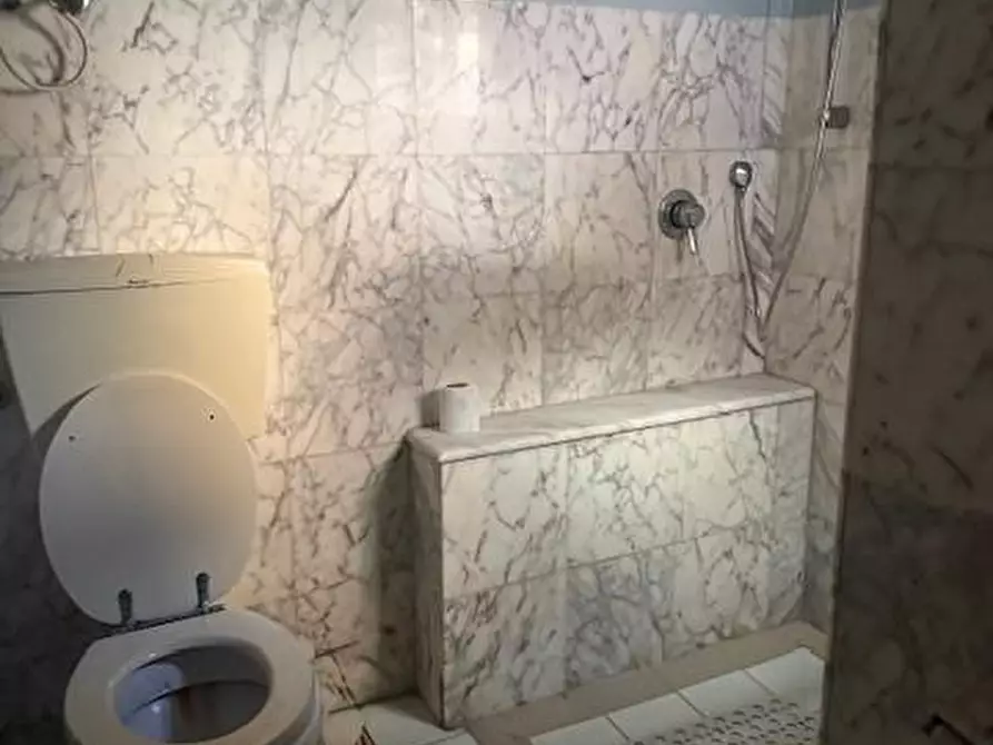 Immagine 36 di Casa bifamiliare in vendita  a Carrara