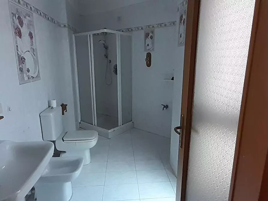 Immagine 11 di Appartamento in vendita  a Massa