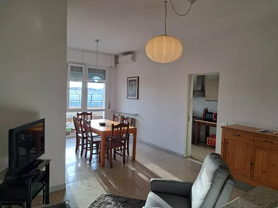 Immagine 5 di Appartamento in vendita  a Carrara