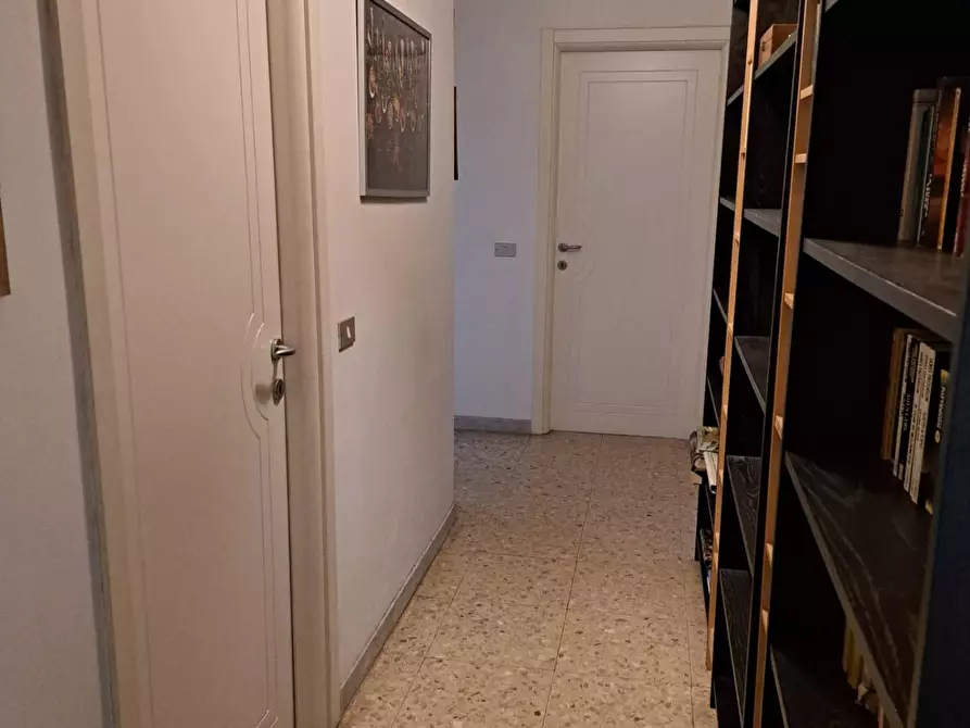 Immagine 12 di Appartamento in vendita  a Carrara