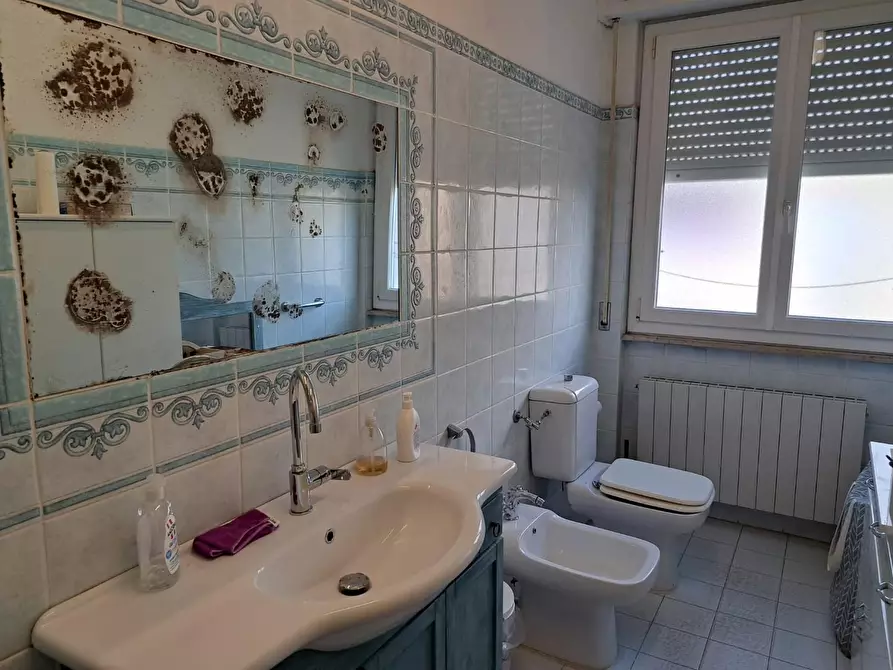 Immagine 10 di Appartamento in vendita  a Carrara