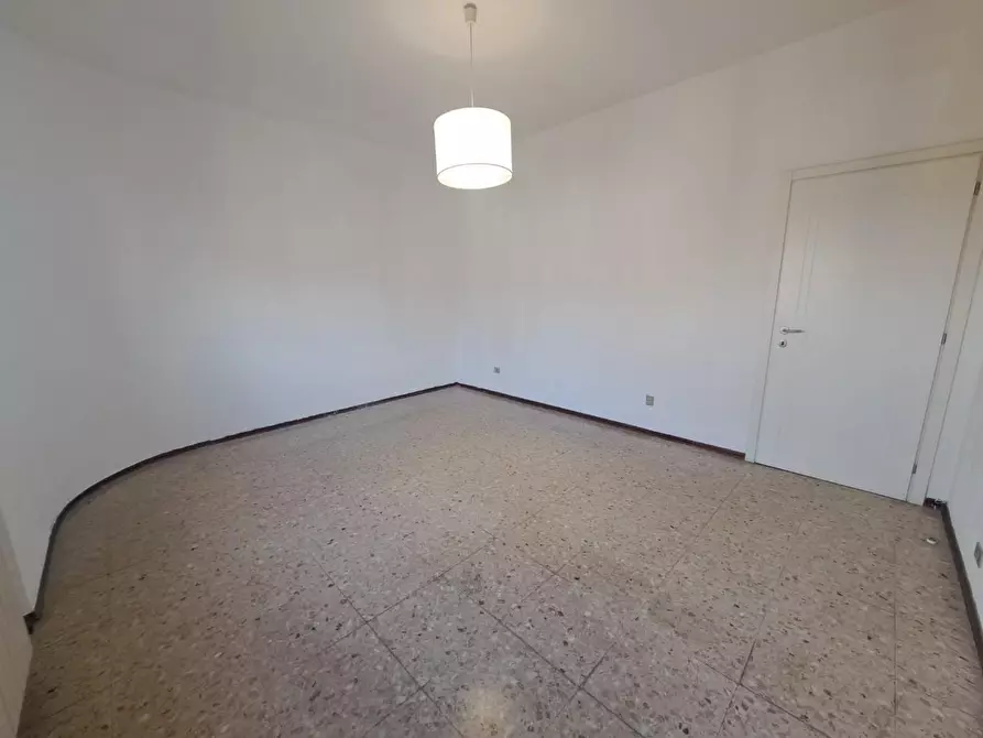 Immagine 15 di Appartamento in vendita  a Carrara