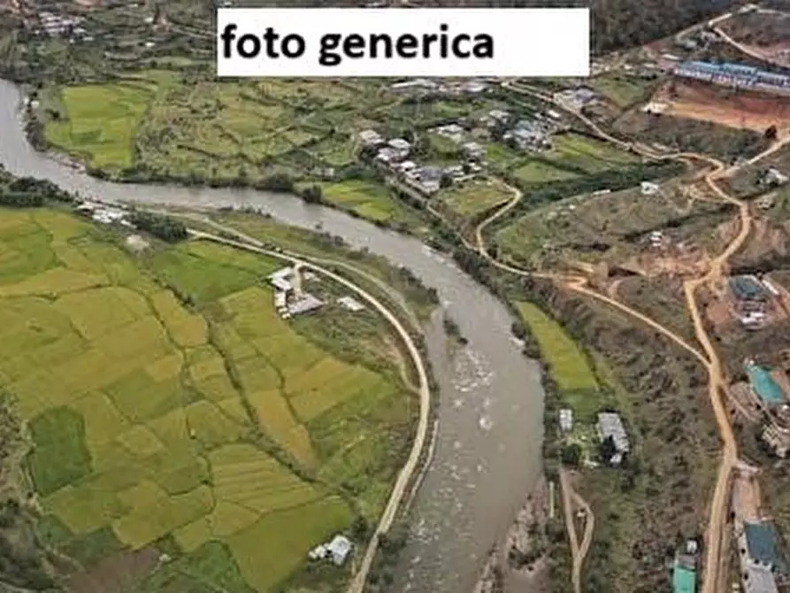 Immagine 1 di Terreno agricolo in vendita  a Pontedera