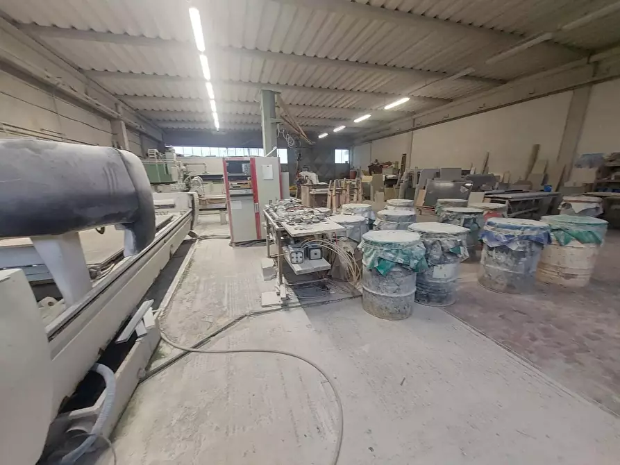 Immagine 2 di Attività artigianale in vendita  a Casciana Terme Lari