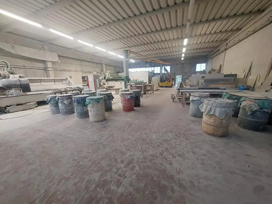 Immagine 5 di Attività artigianale in vendita  a Casciana Terme Lari