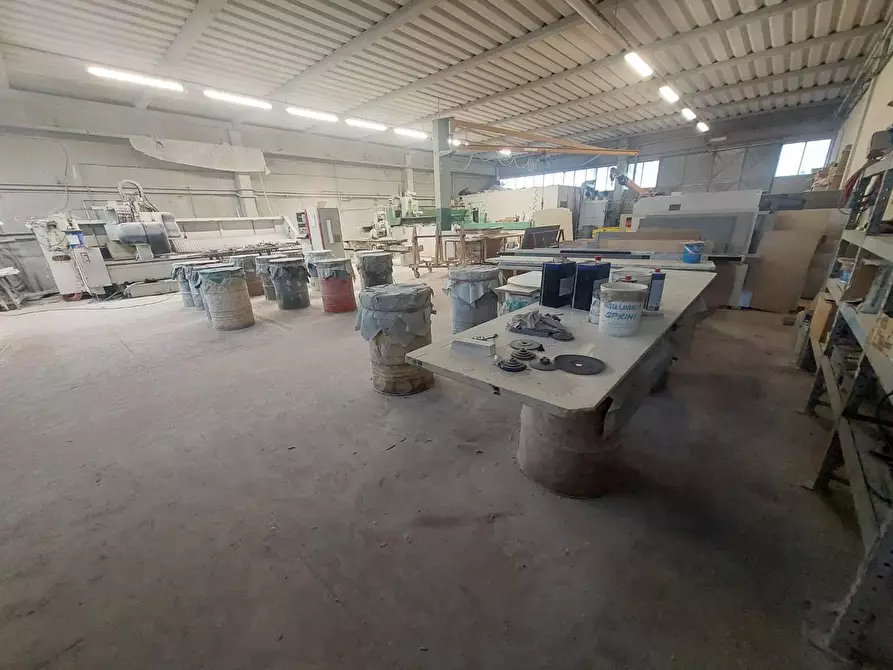 Immagine 3 di Attività artigianale in vendita  a Casciana Terme Lari