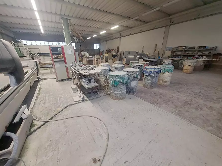 Immagine 4 di Attività artigianale in vendita  a Casciana Terme Lari