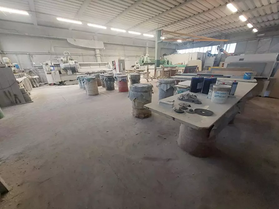 Immagine 1 di Attività artigianale in vendita  a Casciana Terme Lari