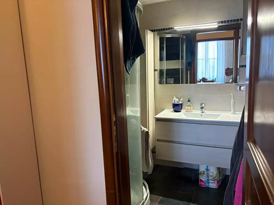 Immagine 9 di Appartamento in vendita  a Livorno