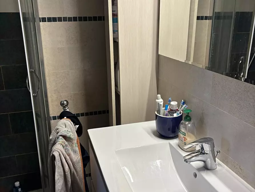 Immagine 11 di Appartamento in vendita  a Livorno