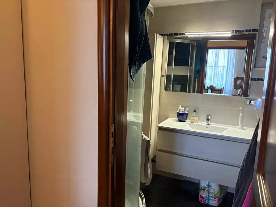 Immagine 12 di Appartamento in vendita  a Livorno