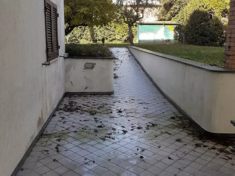 Immagine 18 di Casa semindipendente in vendita  a Massa