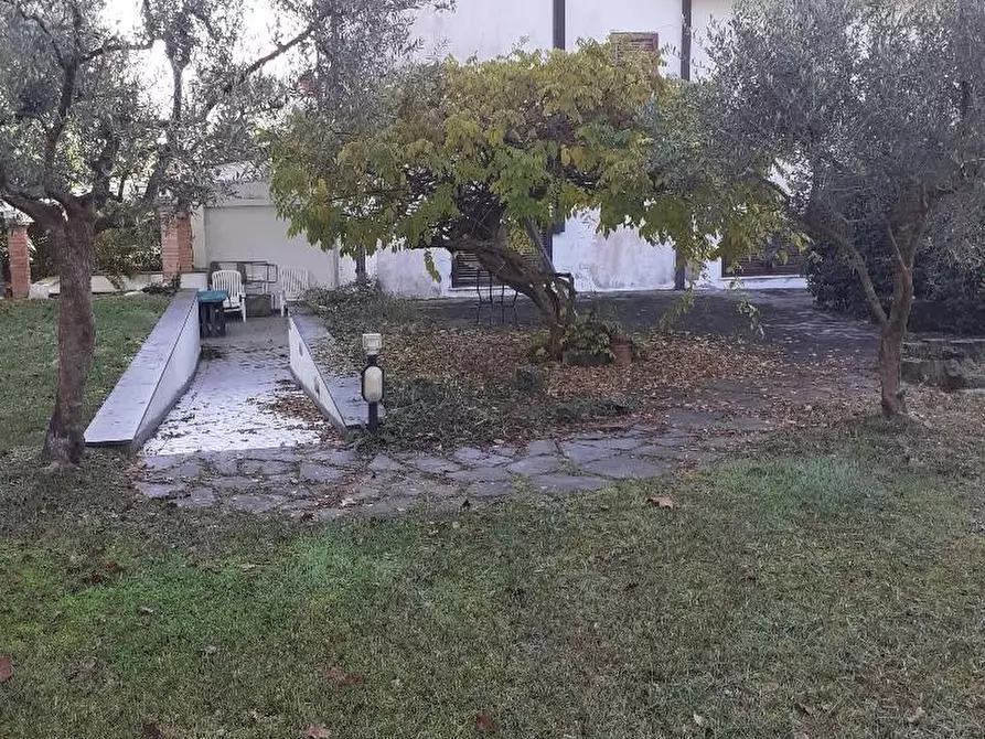 Immagine 20 di Casa semindipendente in vendita  a Massa