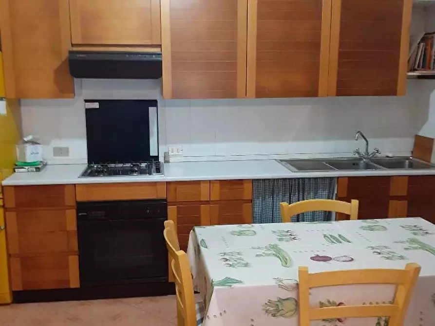 Immagine 15 di Casa semindipendente in vendita  a Massa