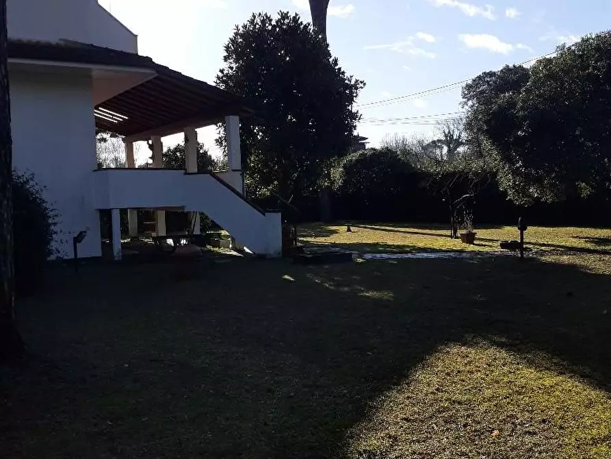 Immagine 38 di Casa semindipendente in vendita  a Massa