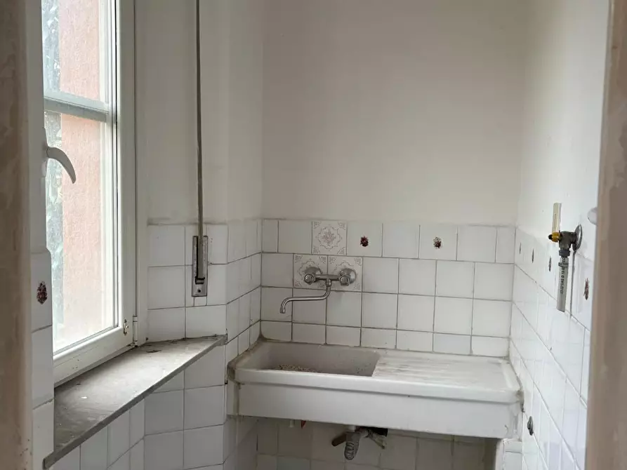 Immagine 16 di Appartamento in vendita  a Livorno