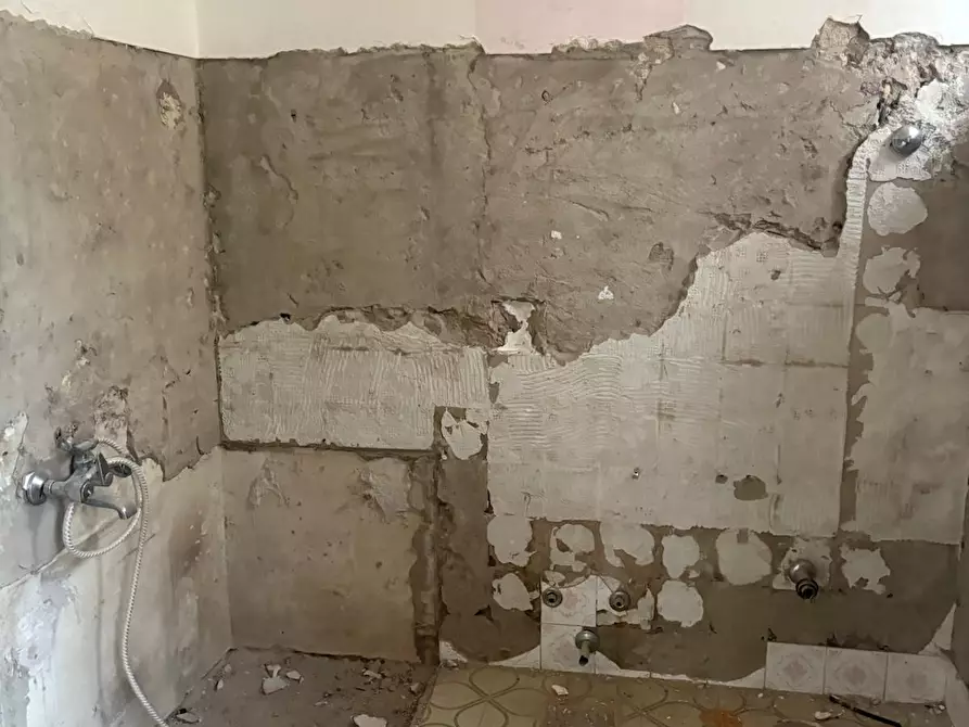 Immagine 9 di Appartamento in vendita  a Livorno