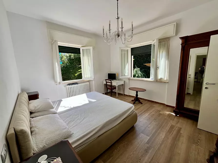 Immagine 25 di Casa indipendente in affitto  a Forte Dei Marmi