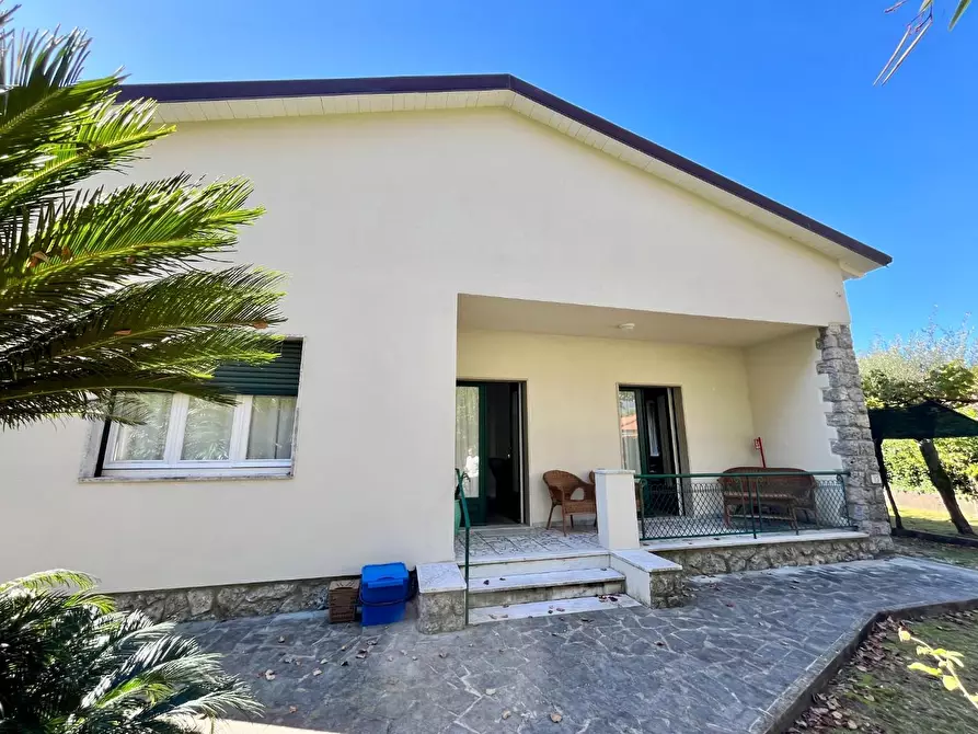 Immagine 1 di Casa indipendente in affitto  a Forte Dei Marmi