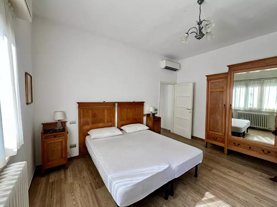 Immagine 30 di Casa indipendente in affitto  a Forte Dei Marmi